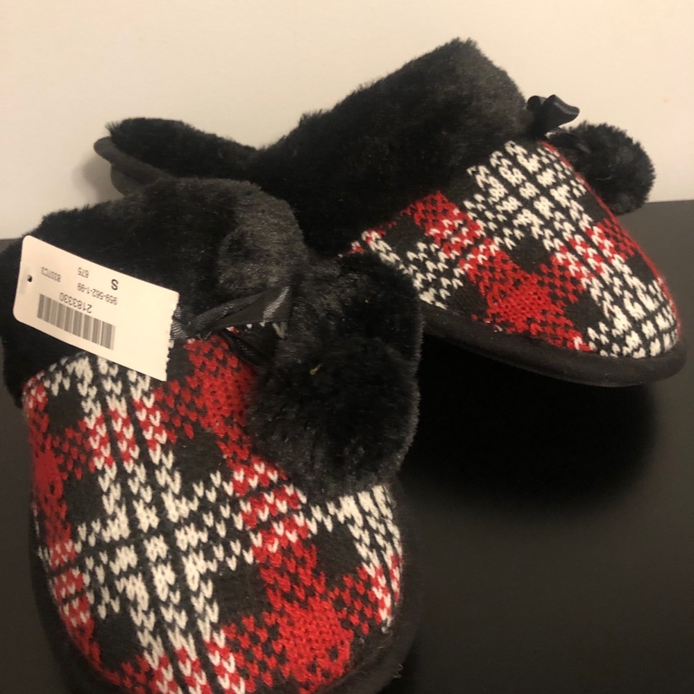 Cozy Plaid Slippers - Red and Black